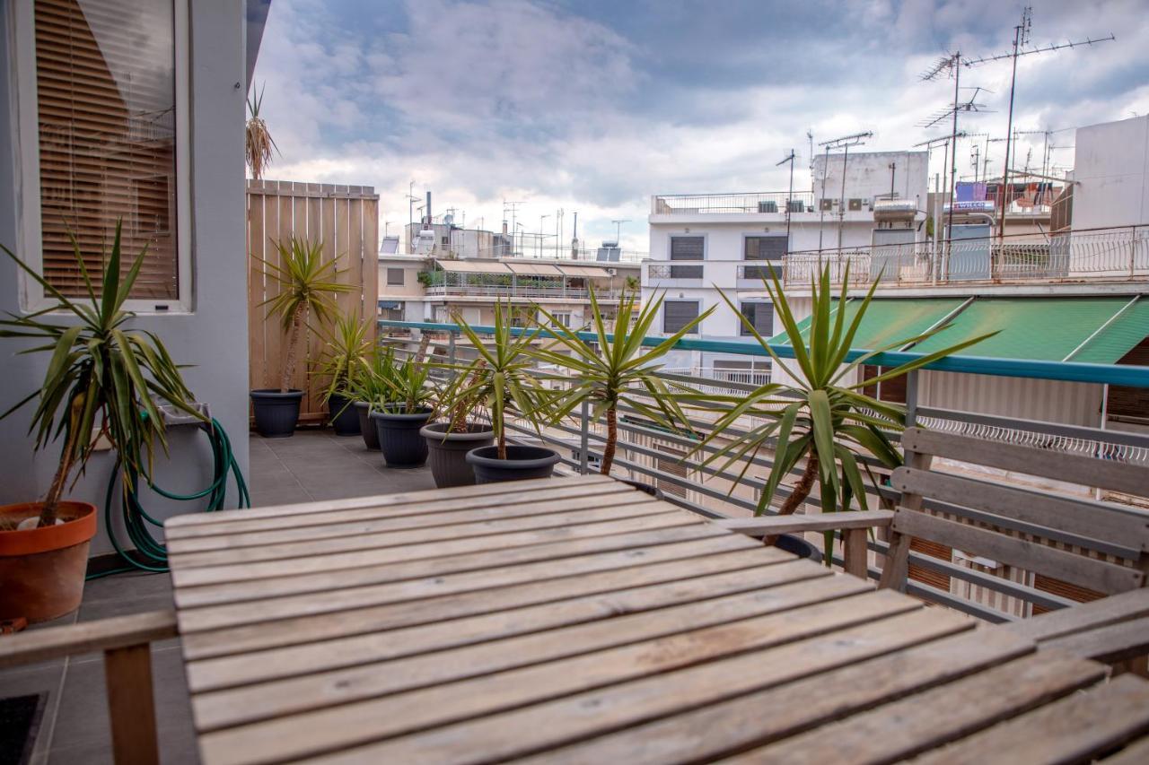 Myron Apartments Atene Esterno foto