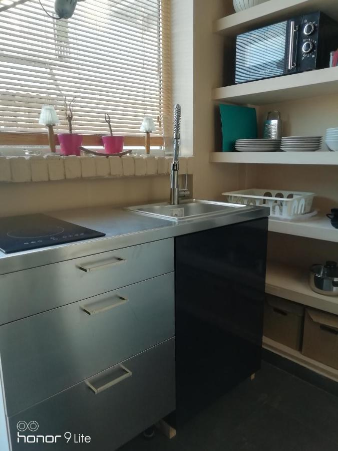 Myron Apartments Atene Esterno foto