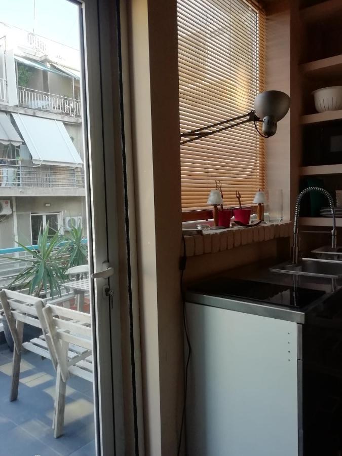 Myron Apartments Atene Esterno foto