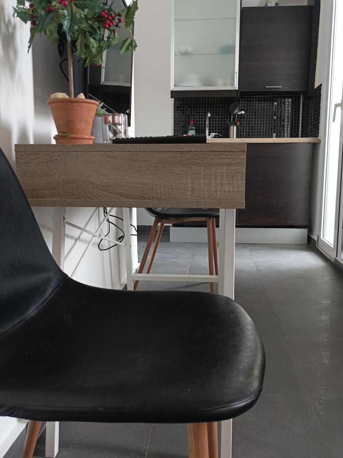 Myron Apartments Atene Esterno foto